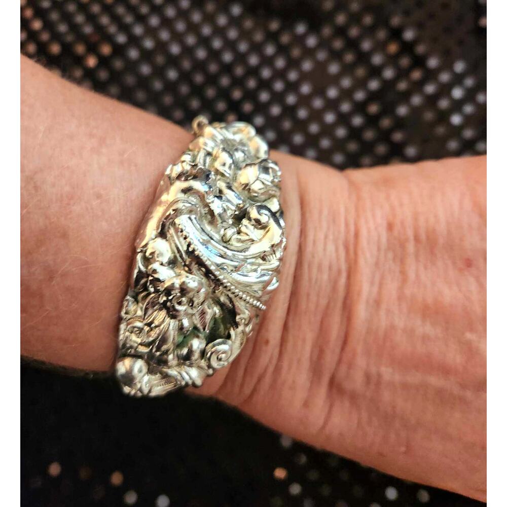 Vintage Signed Whiting & Davis Ornate Silver Cuff Bracelet Safety Chain 2.5" EUC